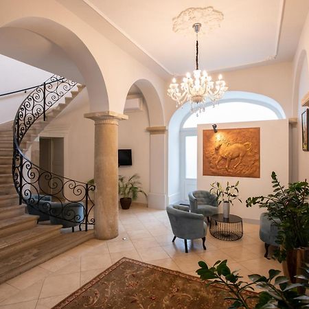 Átrium Art&Rooms Sopron Esterno foto