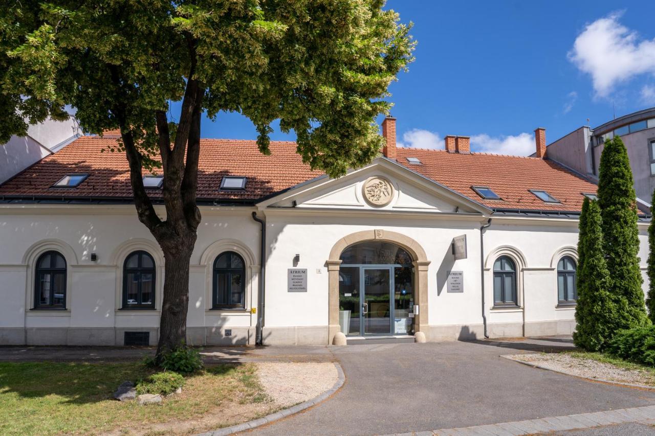 Átrium Art&Rooms Sopron Esterno foto